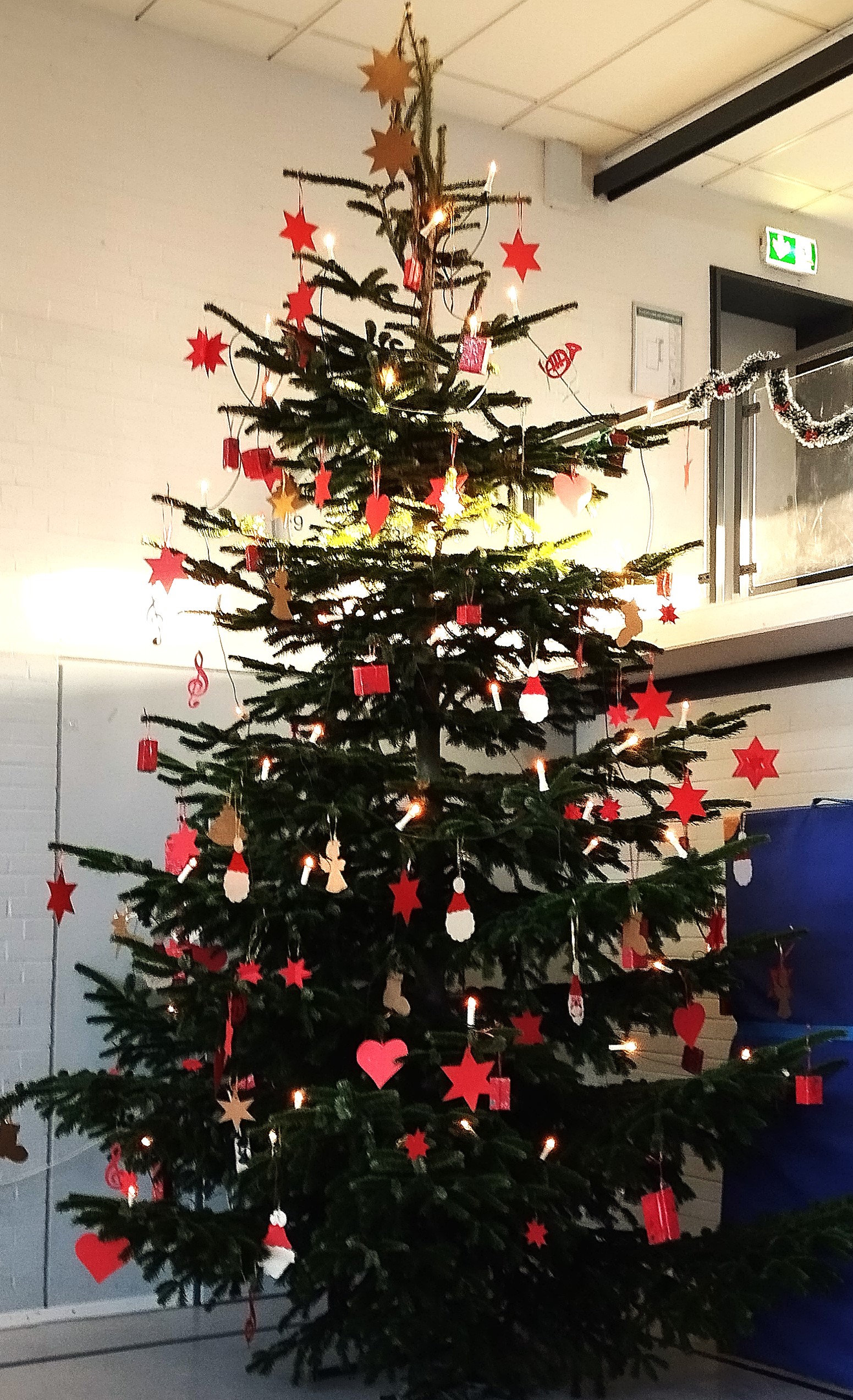 Frohe Weihnachtstage und einen guten Start ins Neue Jahr